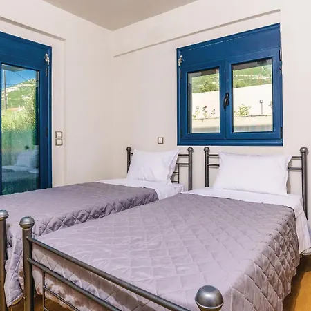 Holiday home Seafront Skroponeria